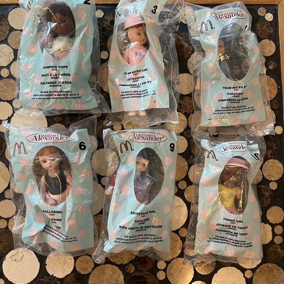 McDonald's Madame Alexander Dolls 2005 Sports Toy Vintage Complete Set of 6 - Picture 1 of 1